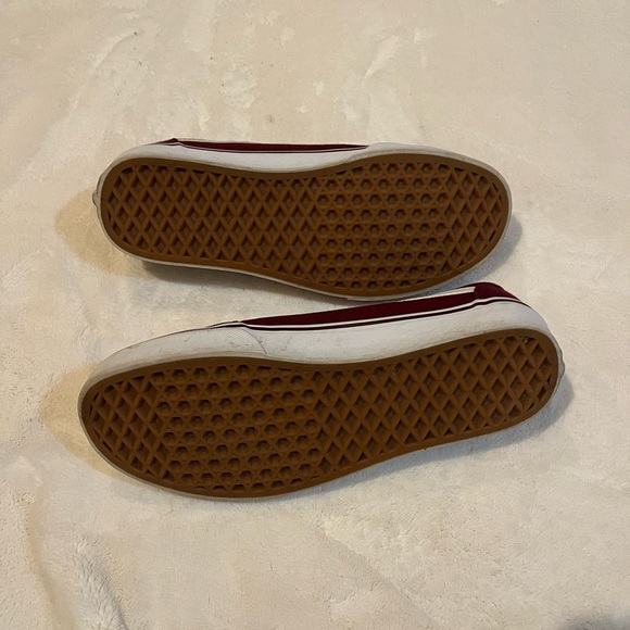 Maroon slip on vans - Picture 3 of 4